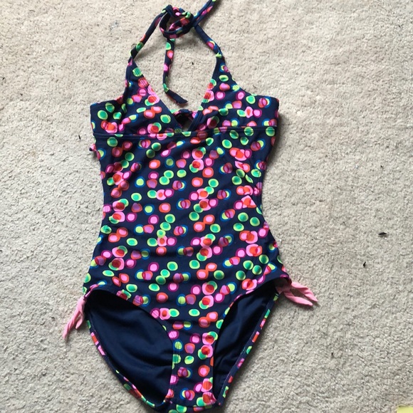 GapKids Swimsuit - Picture 1 of 3
